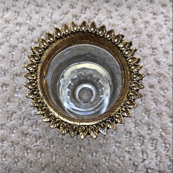 vintage antique vanity glass holder with gold metal filligree leaves - Picture 7 of 8